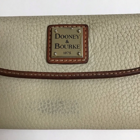 Dooney & Bourke Pebble Grain Leather Continental Clutch Wallet Oyster Color - Picture 13 of 15